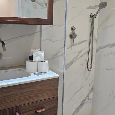 Balluta Bay Seaview 2 Bedrooms 2 Bathrooms *