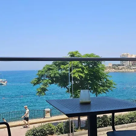 Balluta Bay Seaview 2 Bedrooms 2 Bathrooms 3*